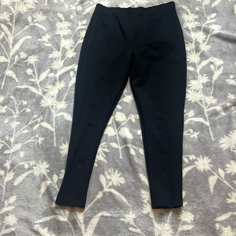 EUC Nordstrom Black Pull On Stretch Ankle Pants Sz L